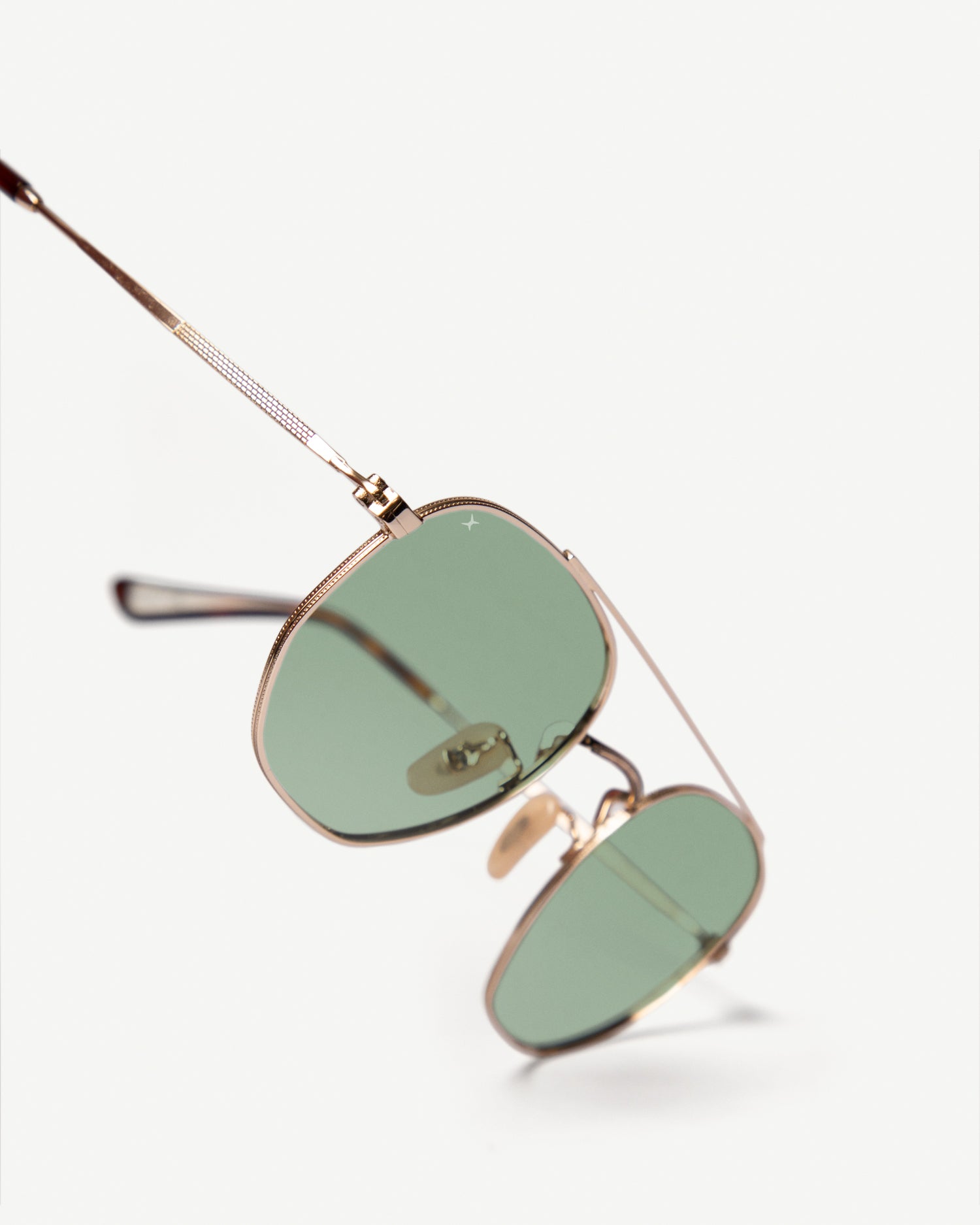 JONES 70s Sunglasses Decade Eyewear
